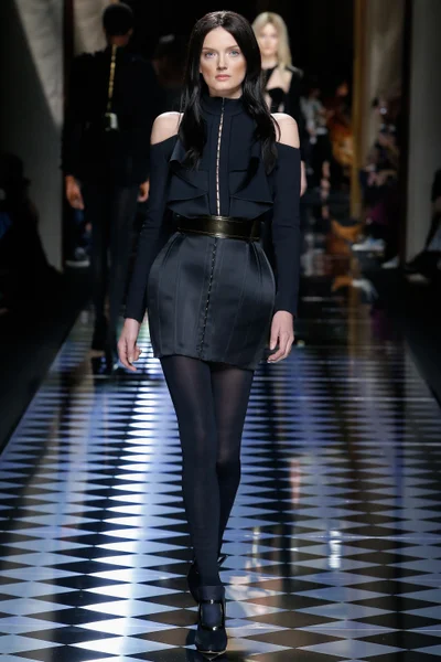 Look 25